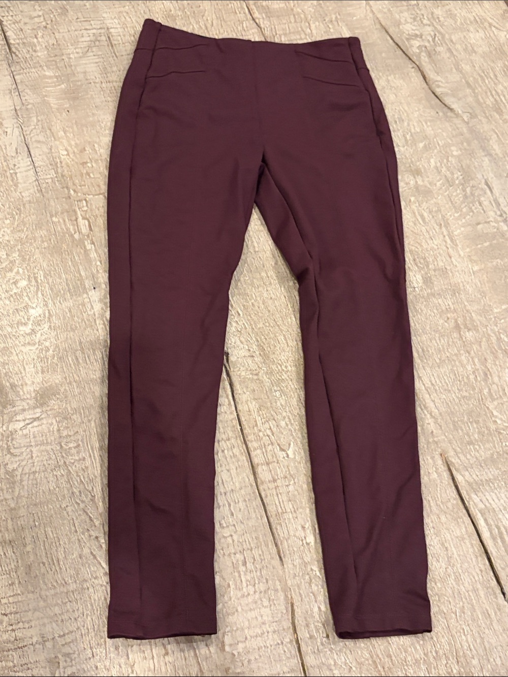 Liverpool Skinny Ponte Pants in Burgundy